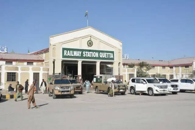 پھازوکی تُرس ءَ چہ بلوچستان ءَ ریل سروس انگت پچ کنگ نہ بیتگ اَنت