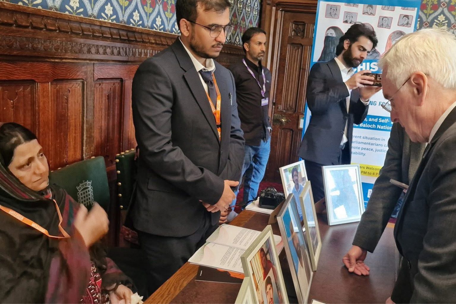 بیگواھیں بلوچ نودربر رھشون زاکر مجید ءِ مات برطانیہ ءِ پارلیمنٹ ءِ باسک ءَ گند ءُ نند، چُک ءِ بیگواھی ءِ اھوالے داتگ انت