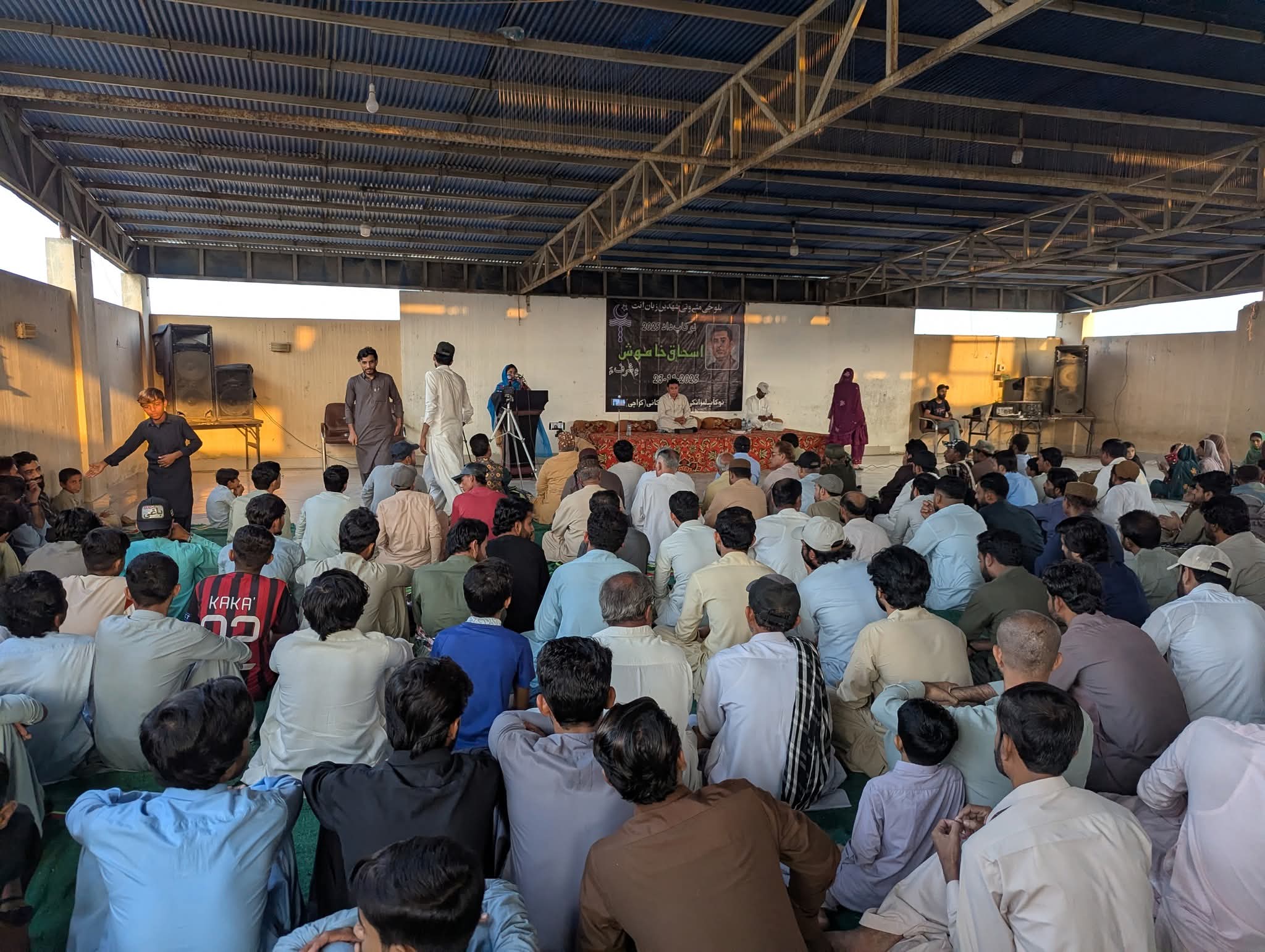 نوکاپ لبزانکی مجلس ءِ نیمگ ءَ امبری داد دیوان ماں پکیر کالونی ءَ برجم دارگ بوتگ