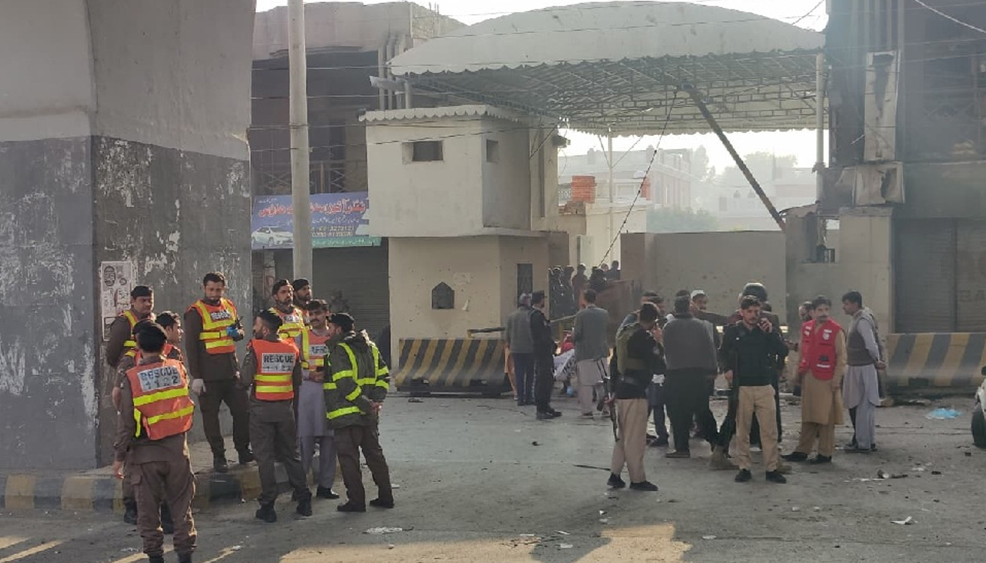 پشاور: ایف سی ءِ ھیڈ کوارٹر ءِ سر ءَ جنگولانی اُرش، یک اُرشکارے ءَ وتکش کتگ ءُ گیٹ پروشتگ