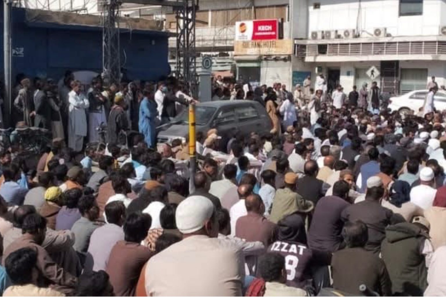 تربت: بد امنی ءُ زور زَرگ گرگ ءُ دارگ ءِ ھلاپ ءَ آل پارٹیز کیچ ءِ نیمگ ءَ زھرشانی