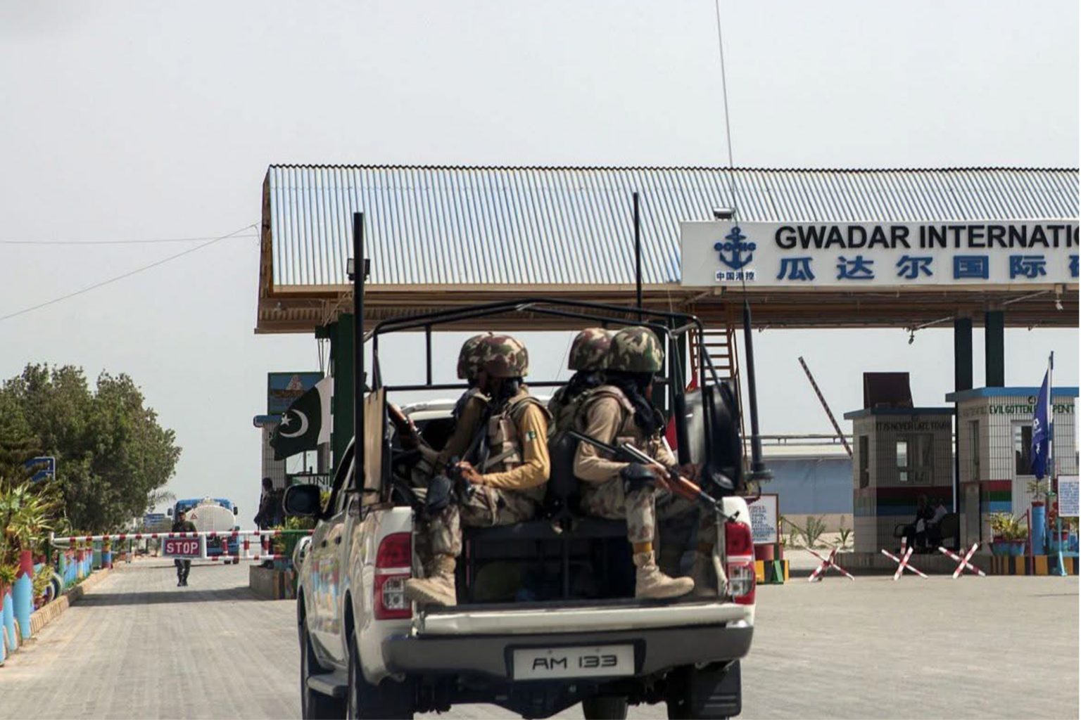 گوادر ءَ ھوار بلوچستان ءِ جتاجتائیں شھراں سیمی روچ ھم بند اَنت، بینک ءُ شھدگ بند اَنت