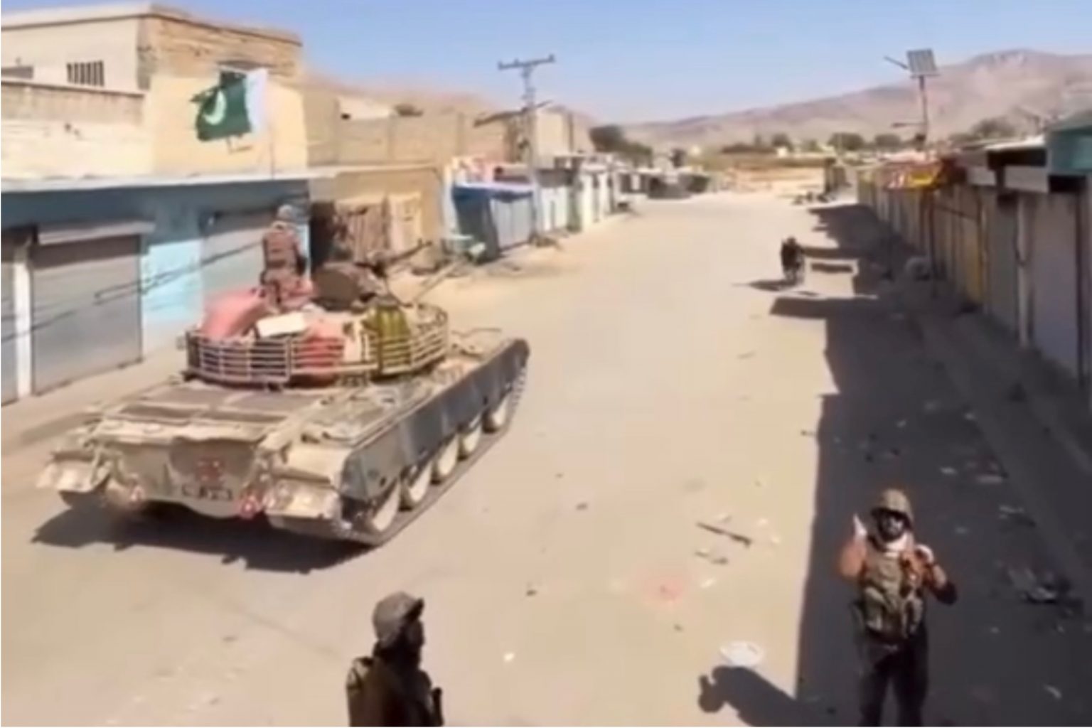 نوشکی کرفیو: بازار ءُ ٹرانسپورٹ ءِ بندی ءَ چہ مھلوک پریشان