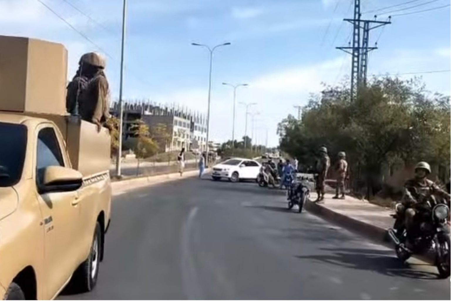 تربت: پاکستانی لشکر ءِ گاڑی ءِ ٹکر ءَ زالبولے بیران