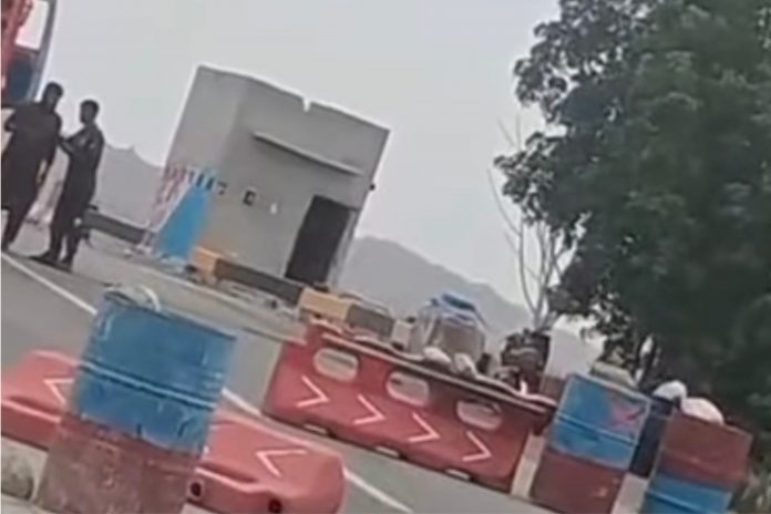 بلوچستان ءِ دو جتاجتائیں دمگاں پاکستانی پوج ءُ پولیس ءِ تیرگواری ءُ مارٹر آس دیگ ءَ دو زالبول ءُ چُکاں ھوار پنچ مردم ٹپی