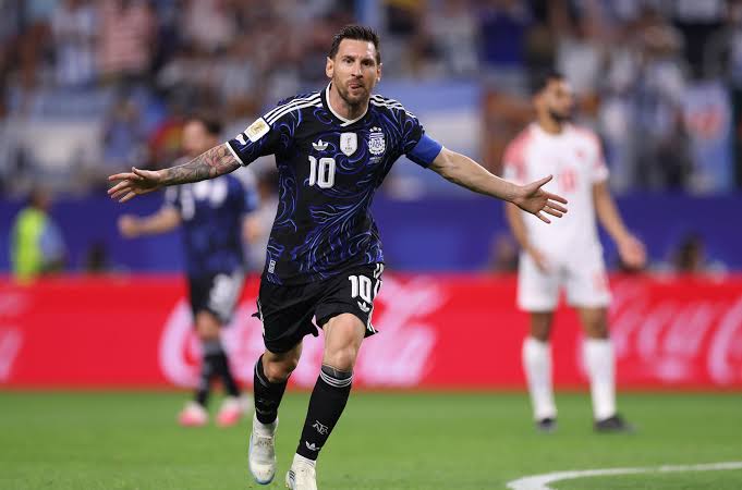 فیفا ورلڈ کپ : انگلینڈ 2 ، کروشیا ءِ 2-1، کانگو ءَ 3-1ءُ ارجنٹینا ءَ 3پہ یک گولے ءَ گوزی کٹ اتگ انت