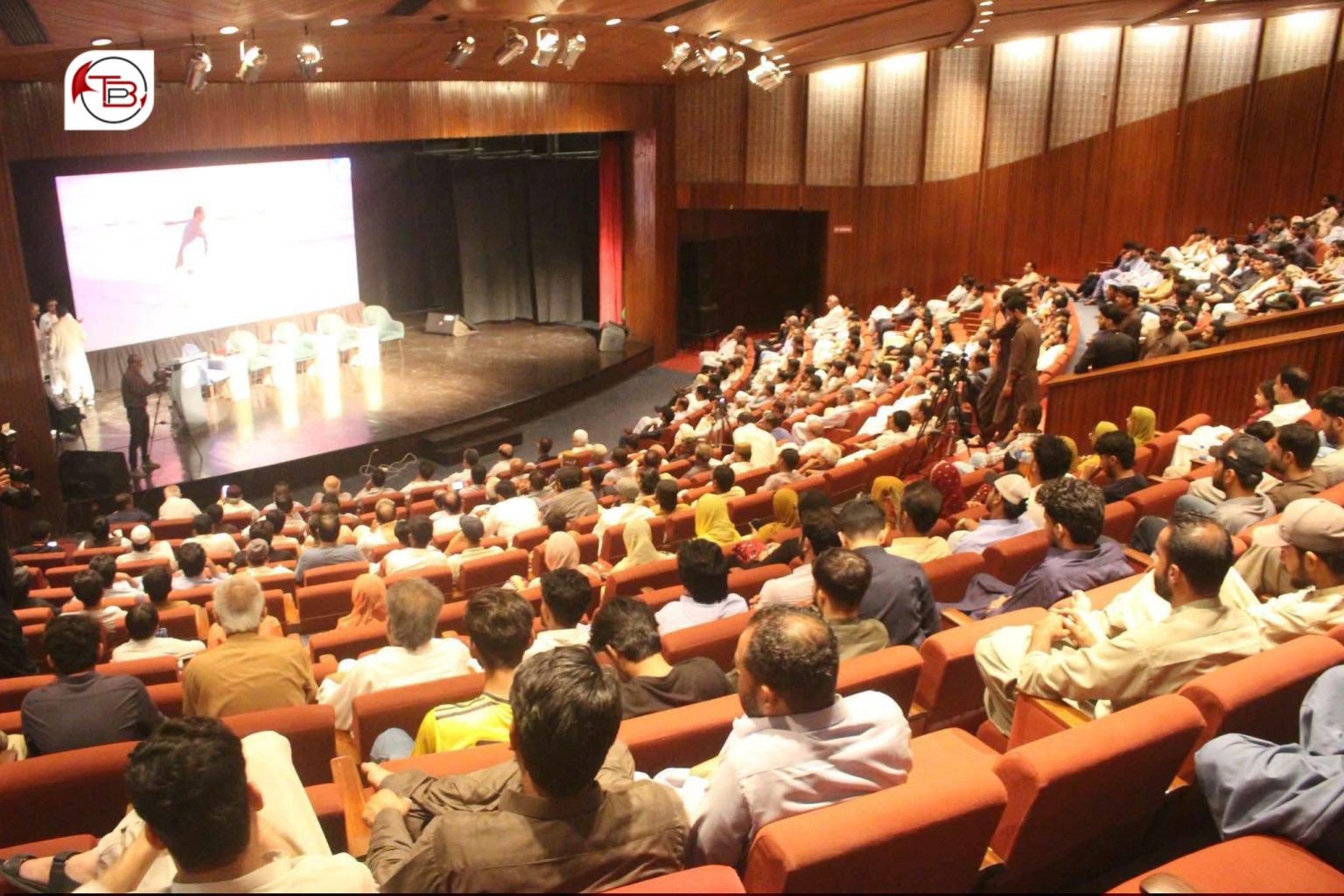 آرٹس کونسل کراچی ءَ اُستاد امام بخش مجنوں ءِ شرپ ءَ مراگش