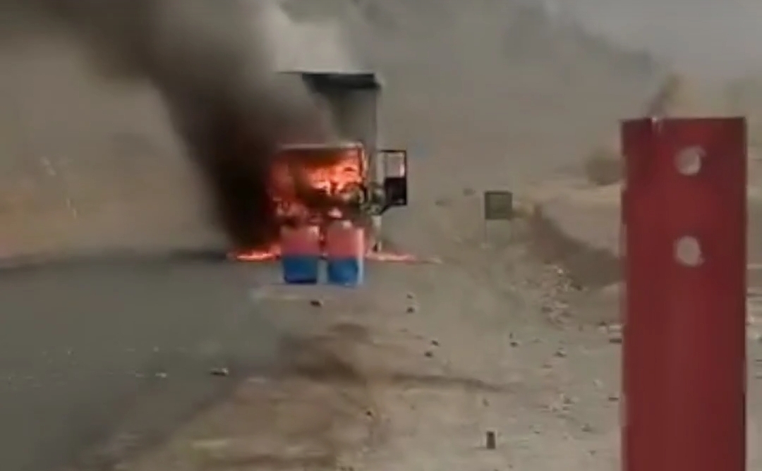 بلوچستان ءِ جتاجتائیں دمگاں بُنجاھی شھدگانی سر ءَ ناکہ بندی پُھل پروشگ ءُ گاڑی یے مانداشتگ