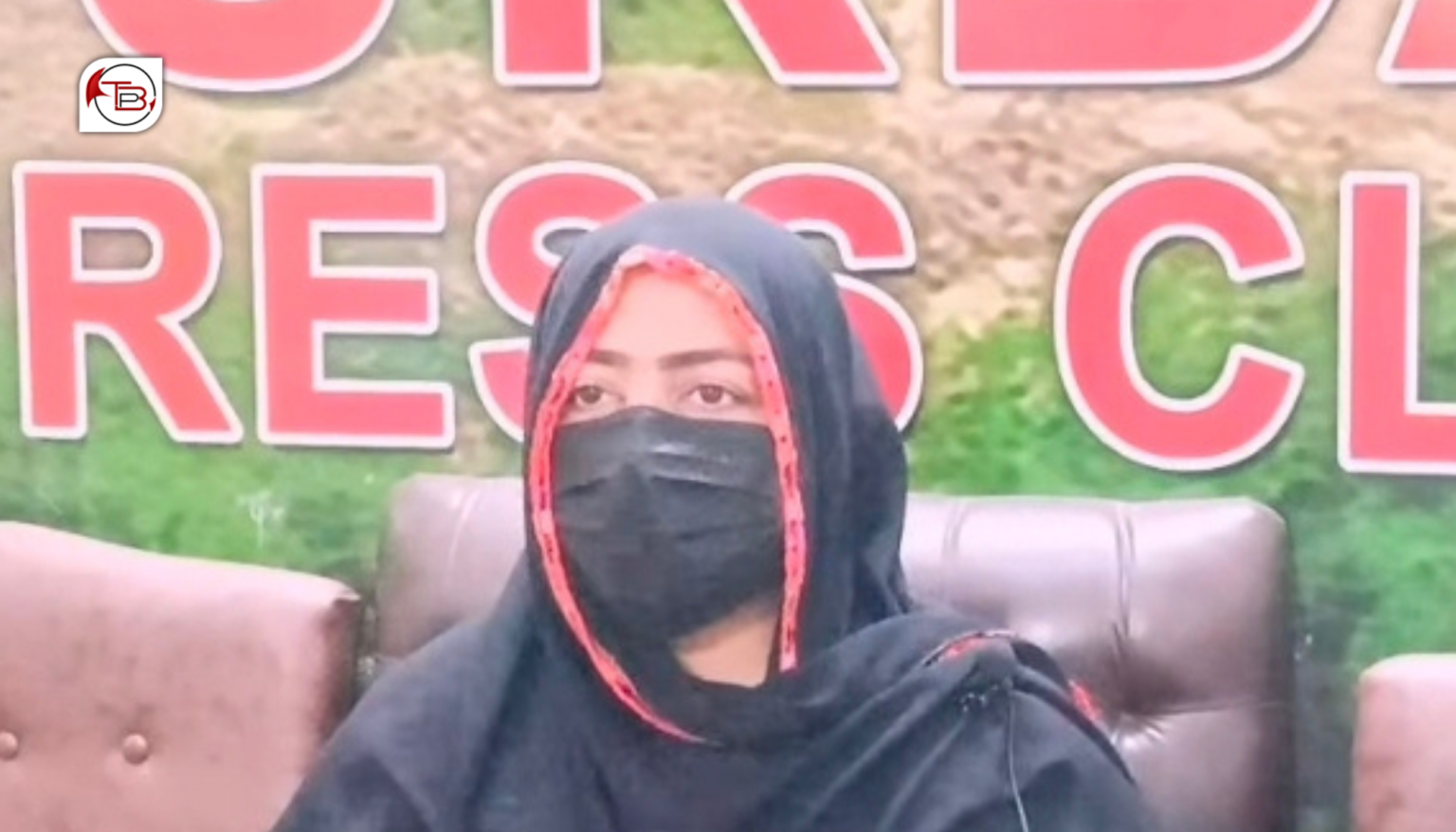 سی ٹی ڈی ءَ سَے رند ءَ بیڑ برتگ، زھگاں گوں ھوار شپ ءَ کبرستان ءَ گوازینگ ءَ لاچار بیتگ آں- سید بی بی شریف