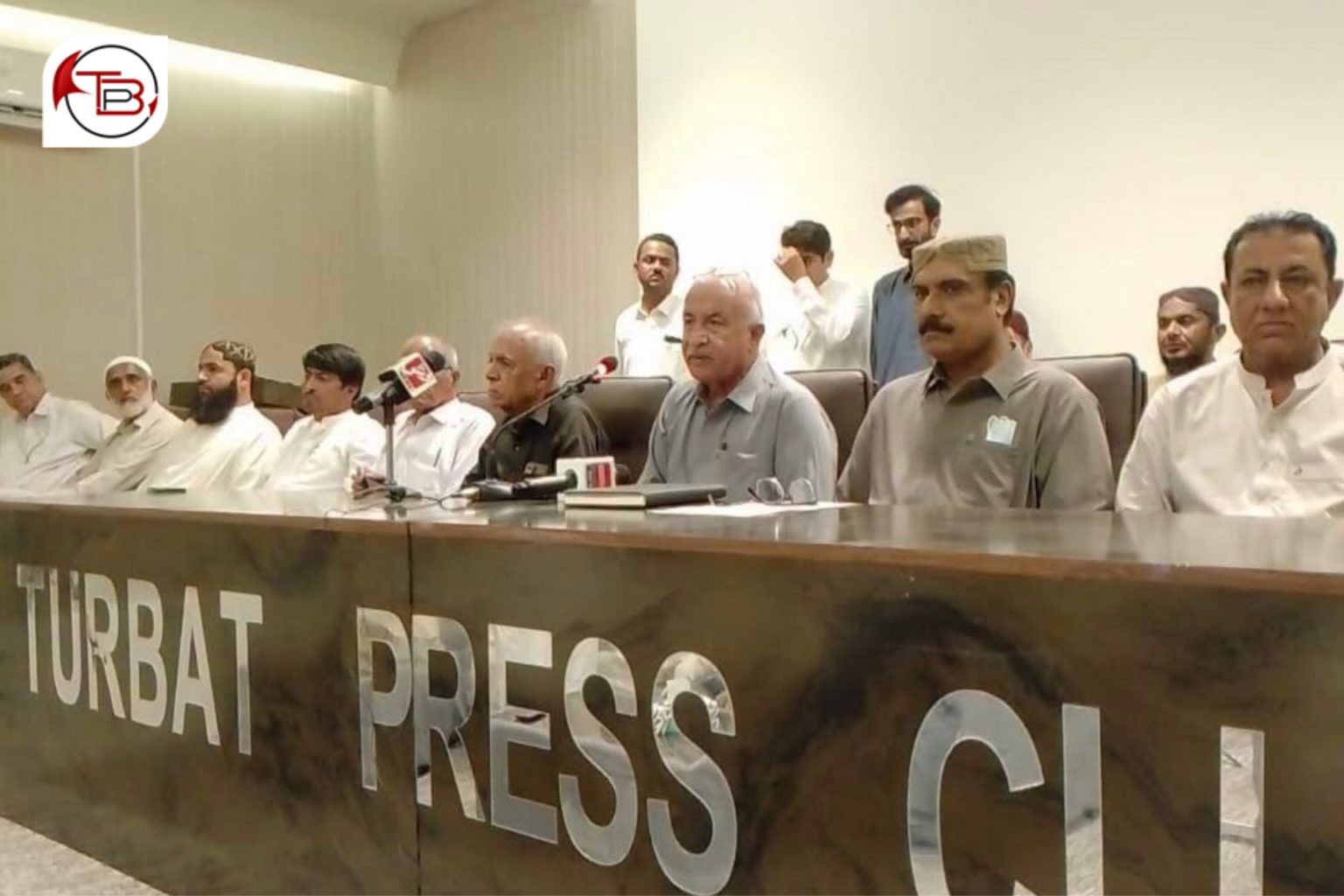 کیچ ءَ بدامنی، سیمسر بند کنگ ءُ چیک پوسٹانی ھلاپ ءَ آل پارٹیز ءَ 19 نکاتی چارٹر آف ڈیمانڈ پیش کنگ بیتگ