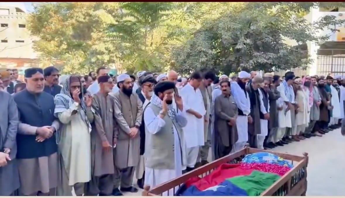 بلوچ راجدوستیں رھشون ڈاکٹر حکیم لھڑی ءِ گلزمین ءِ کنگ بوتگ کہ ایشی ءِ تہ ءَ مزنیں کساسے ءَ سیاسی ءُ چاگردی مردماں بھر زرتگ